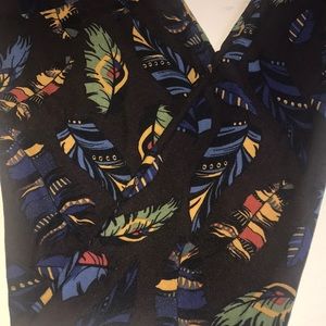 One size Lularoe Feather Leggings